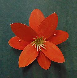 #8002 RED HANGING FLOWER
